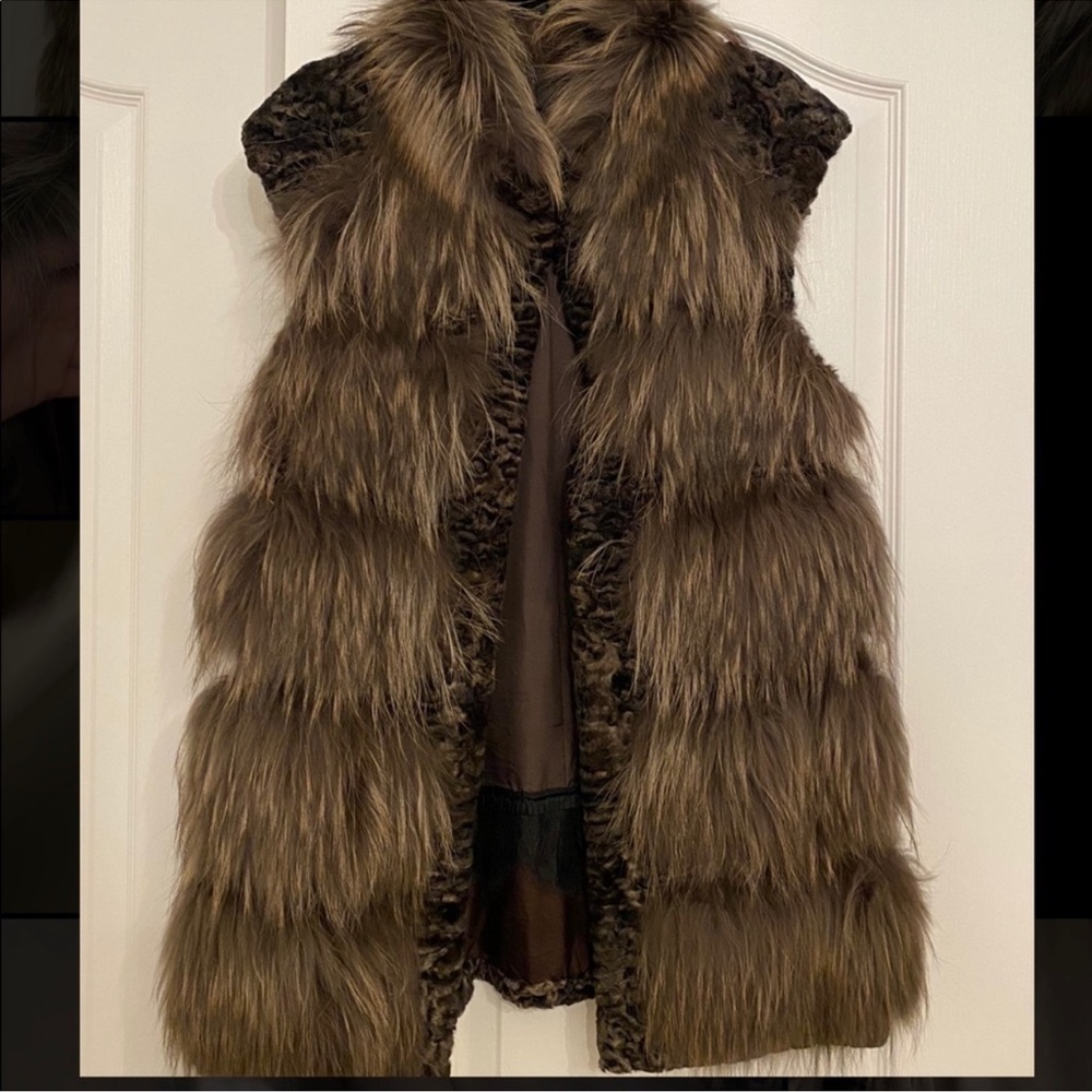 Fur Sleeveless Coat - Brown